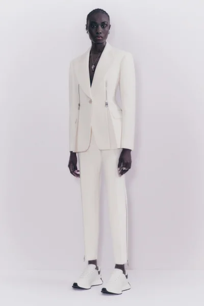 Look 3